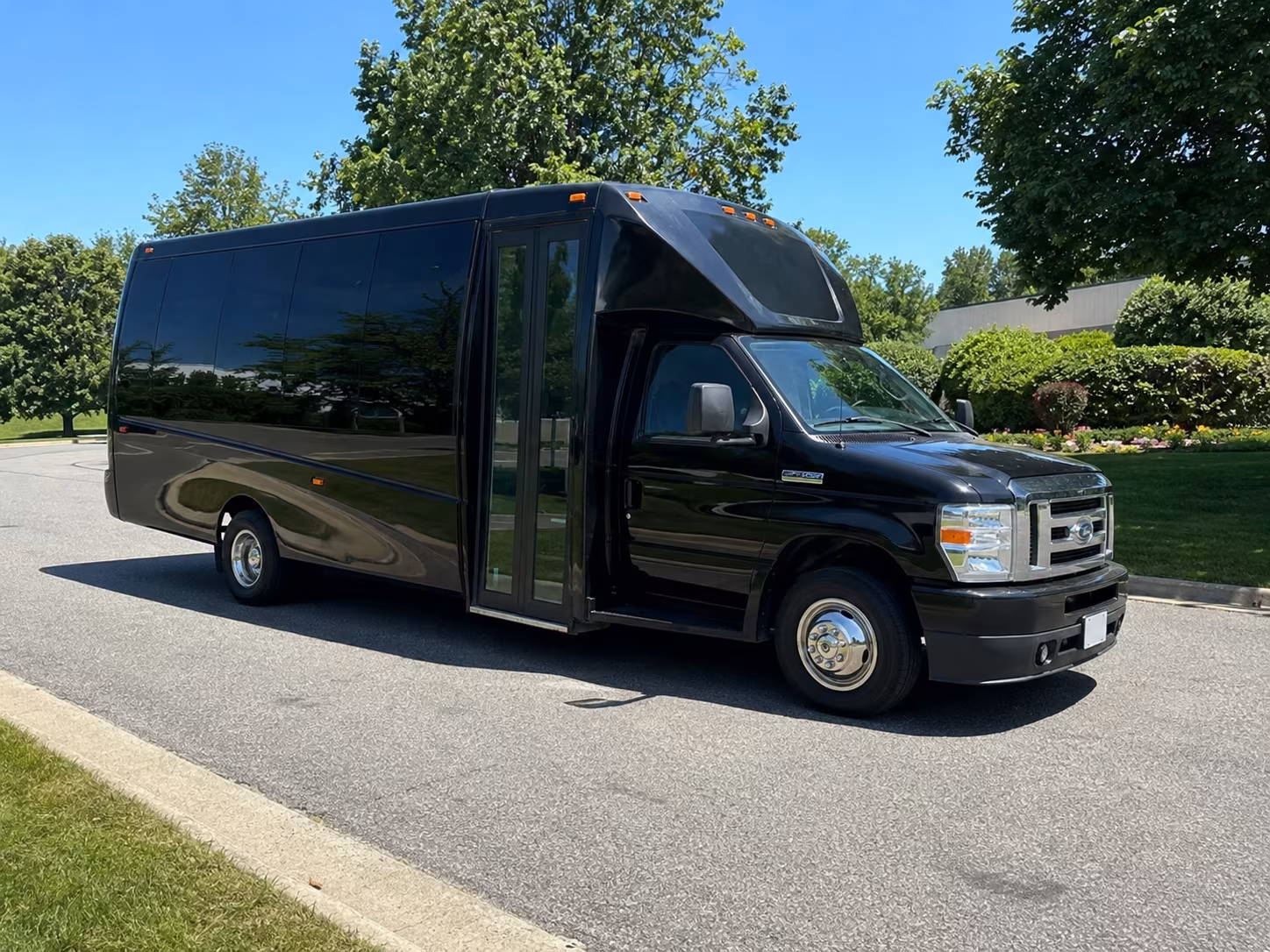 affordable hillsboro prom party bus prices split across your group