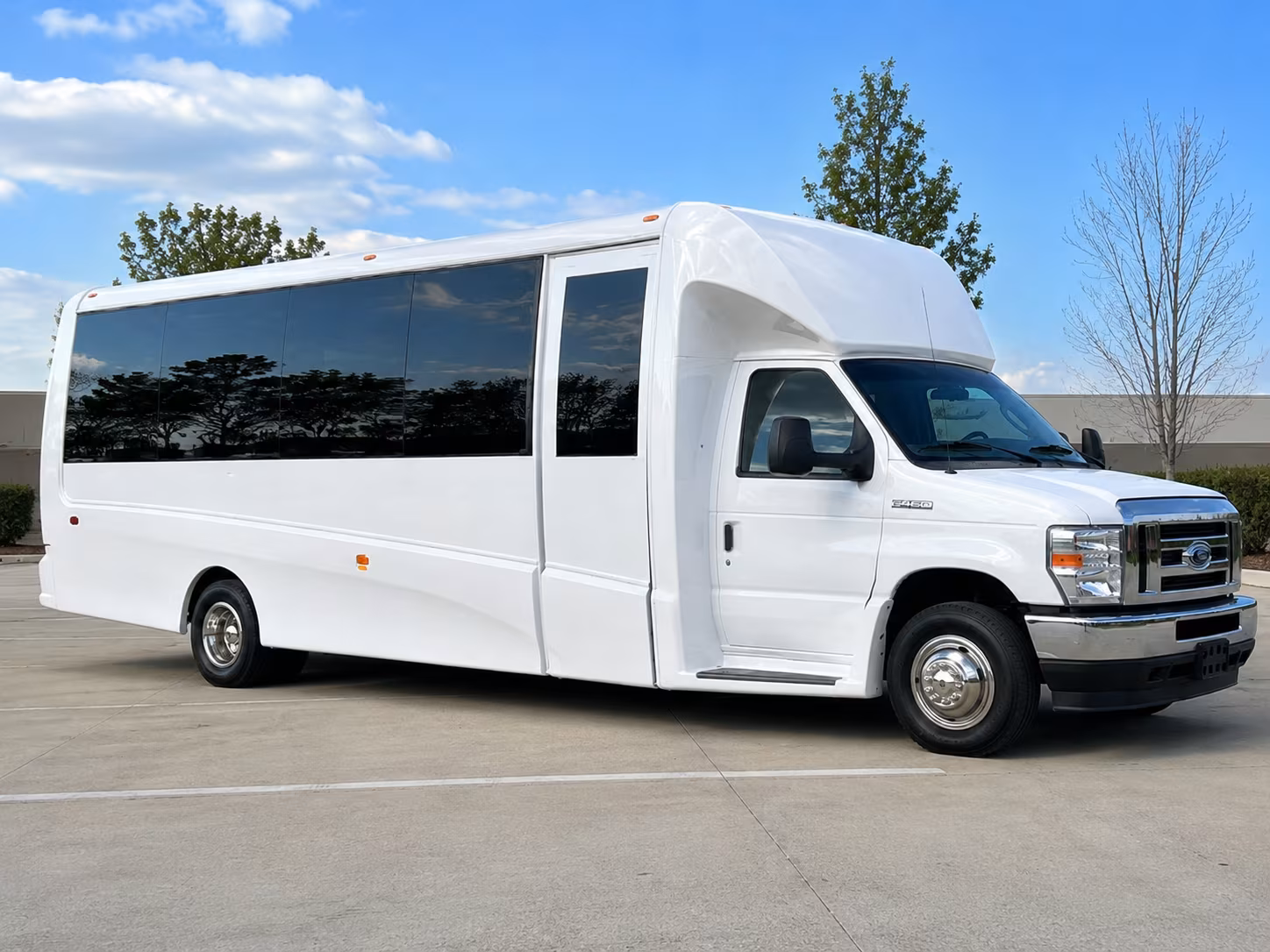 guest shuttles to cho wines and wedding venues around hillsboro