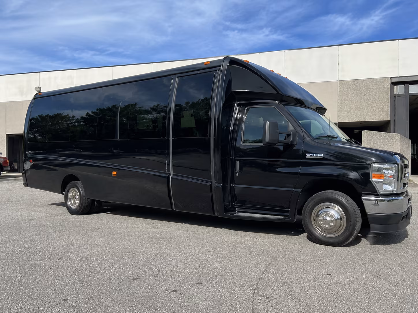 hillsboro airport shuttle bus rentals for private groups