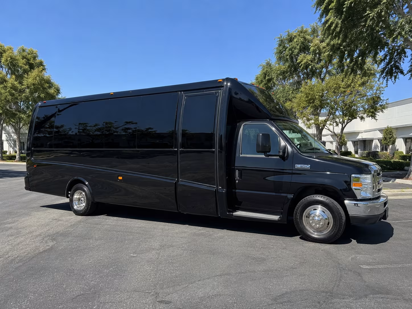 hillsboro corporate retreat shuttle bus rentals