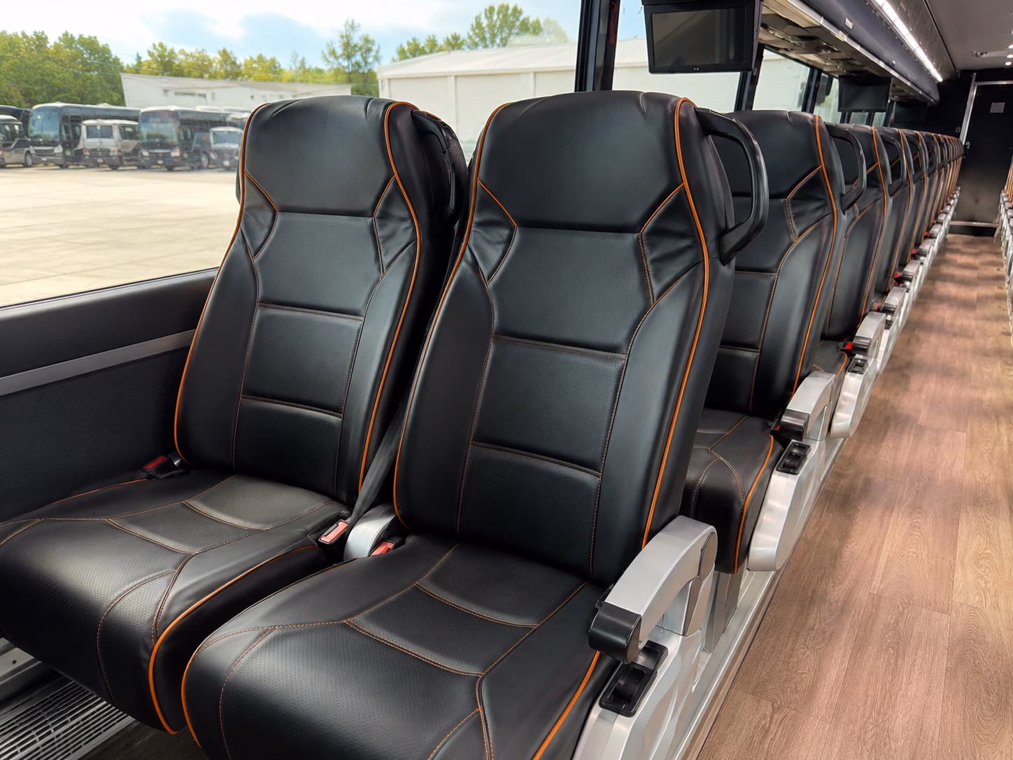 private charter buses for layovers in hillsboro