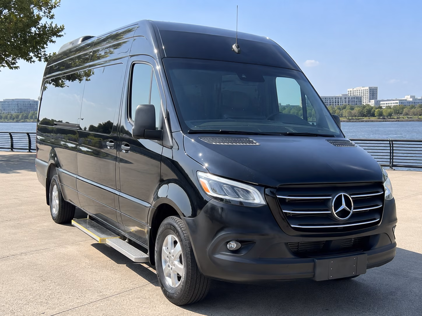 rent a bus for live music and private events around hillsboro