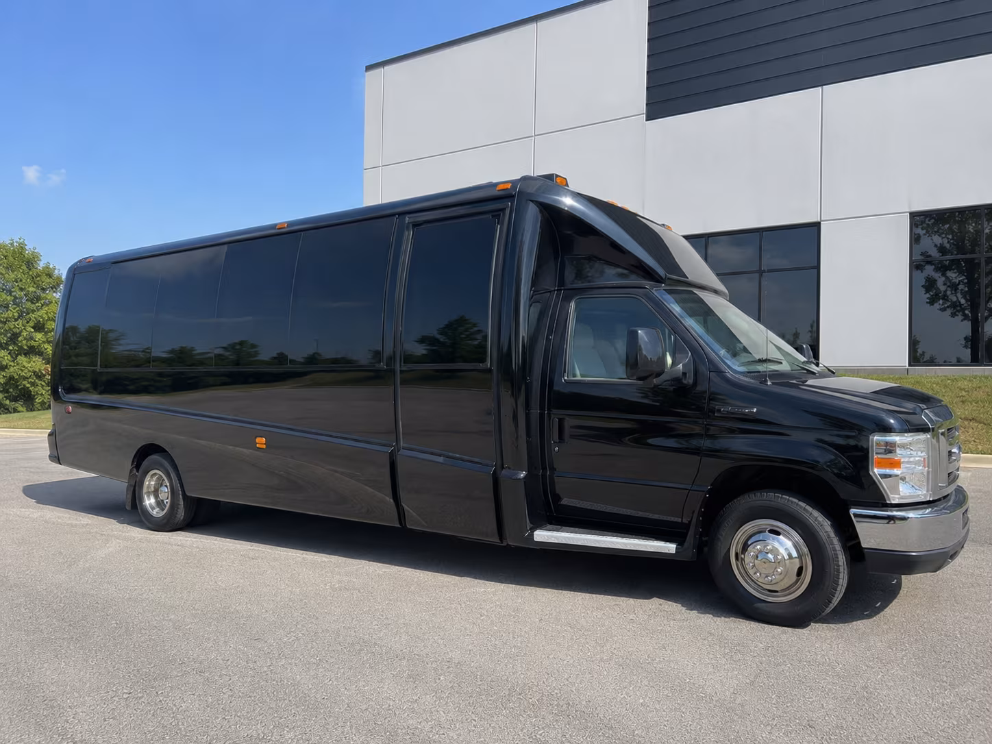 rent a hillsboro prom party bus or charter bus today